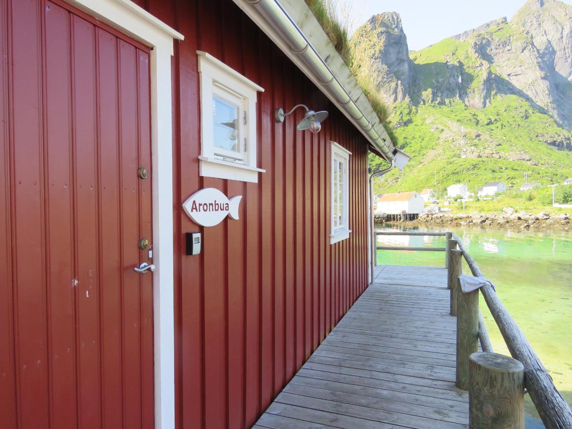 Valen Cabins In Reine Esterno foto